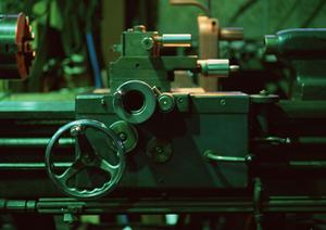 夏の猛暑対策に最適！遮熱シートと屋根の効果的な選び方と導入ポイント